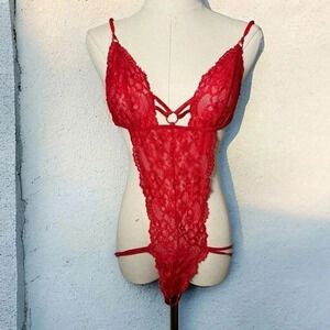 La vie en  rose strapping red lace lingerie S/M